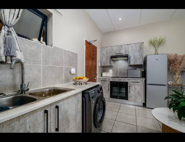 1 BEDROOM TOWNHOUSE FOR SALE IN WHITERIDGE